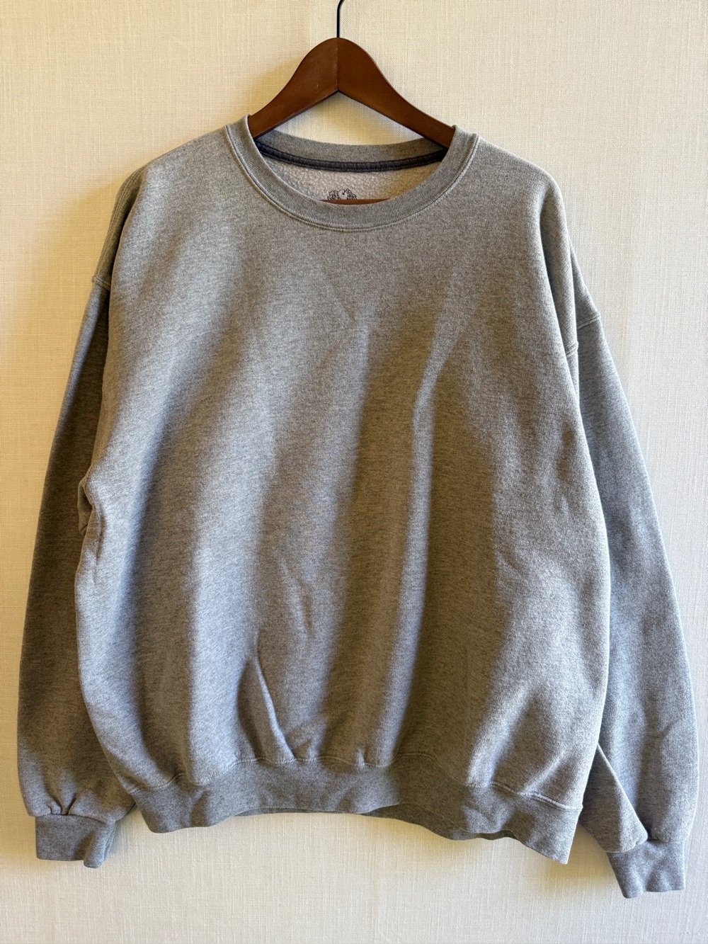 Fruit of the Loom Classic Gray Crewneck Sweatshirt Size XL Basic Solid Pullover